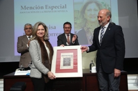 Entrega de los XXVI Premios de la Comunicación de la Asociación de la Prensa de Sevilla (3) • <a style="font-size:0.8em;" href="http://www.flickr.com/photos/129072575@N05/39879627151/" target="_blank">View on Flickr</a>