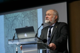 Programa Talento Nobel 2018: Conferencia del Dr. Erwin Neher (19) • <a style="font-size:0.8em;" href="http://www.flickr.com/photos/129072575@N05/40393385412/" target="_blank">View on Flickr</a>