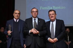 Entrega de los Premios Gota a Gota de Pasión 2018 en la Fundación Cajasol (5) • <a style="font-size:0.8em;" href="http://www.flickr.com/photos/129072575@N05/40752850512/" target="_blank">View on Flickr</a>