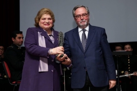 Entrega de los Premios Gota a Gota de Pasión 2018 en la Fundación Cajasol (9) • <a style="font-size:0.8em;" href="http://www.flickr.com/photos/129072575@N05/40752850852/" target="_blank">View on Flickr</a>