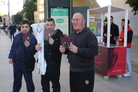 Entrega del 'Gota a Gota de Pasión' 2018 en Sevilla (7) • <a style="font-size:0.8em;" href="http://www.flickr.com/photos/129072575@N05/40042515795/" target="_blank">View on Flickr</a>