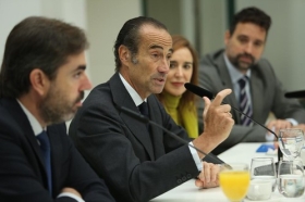 Club de Directivos Andalucía: Antonio Rodríguez-Pina, Presidente de Deutsche Bank en España (2) • <a style="font-size:0.8em;" href="http://www.flickr.com/photos/129072575@N05/45287209244/" target="_blank">View on Flickr</a>