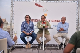 Jornada 'Catando coplas de Carnaval' en la Fundación Cajasol • <a style="font-size:0.8em;" href="http://www.flickr.com/photos/129072575@N05/48278880591/" target="_blank">View on Flickr</a>