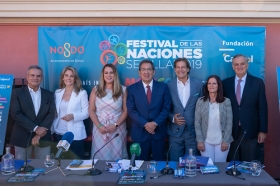 Presentación del XXVI Festival de las Naciones en Sevilla • <a style="font-size:0.8em;" href="http://www.flickr.com/photos/129072575@N05/48820307001/" target="_blank">View on Flickr</a>