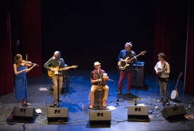 Cita con las Músicas 2019 en Sevilla: The Craic Addicts (13) • <a style="font-size:0.8em;" href="http://www.flickr.com/photos/129072575@N05/48917650936/" target="_blank">View on Flickr</a>