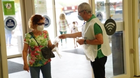 Campaña de donación de alimentos 'Andaluces Compartiendo' en Córdoba (5) • <a style="font-size:0.8em;" href="http://www.flickr.com/photos/129072575@N05/49945789101/" target="_blank">View on Flickr</a>