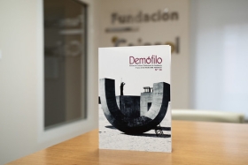 Presentación del nº50 de la Revista Demófilo en la Fundación Cajasol (23) • <a style="font-size:0.8em;" href="http://www.flickr.com/photos/129072575@N05/50355162383/" target="_blank">View on Flickr</a>