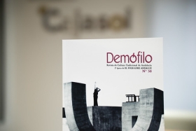 Presentación del nº50 de la Revista Demófilo en la Fundación Cajasol (22) • <a style="font-size:0.8em;" href="http://www.flickr.com/photos/129072575@N05/50355866836/" target="_blank">View on Flickr</a>