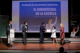 Entrega de los VI Premios 'El Audiovisual en la Escuela' en la Fundación Cajasol (18) • <a style="font-size:0.8em;" href="http://www.flickr.com/photos/129072575@N05/50513209756/" target="_blank">View on Flickr</a>
