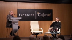 Presentación del libro 'Murillo, con ojos nuevos' en la Fundación Cajasol (2) • <a style="font-size:0.8em;" href="http://www.flickr.com/photos/129072575@N05/33700958998/" target="_blank">View on Flickr</a>