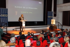 Entrega de la Rosa de Pasión 2019 de Radio Sevilla (6) • <a style="font-size:0.8em;" href="http://www.flickr.com/photos/129072575@N05/46669075925/" target="_blank">View on Flickr</a>