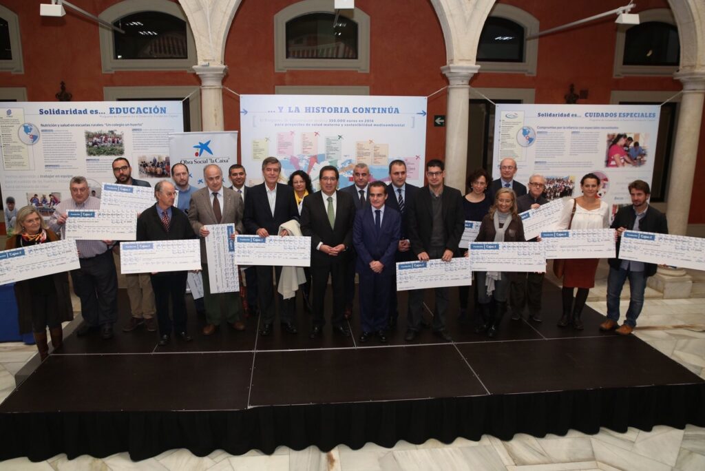 El Programa Cooperación al Desarrollo de la Fundación Cajasol entrega 350.000 euros a 18 proyectos de once países