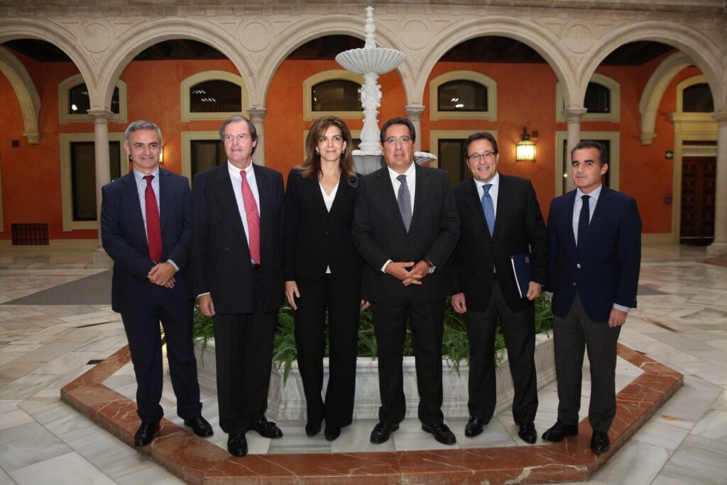 La Fundación Cajasol acoge la inauguración de las jornadas 'Talento en crecimiento' de la Confederación española de Directivos y Ejecutivos