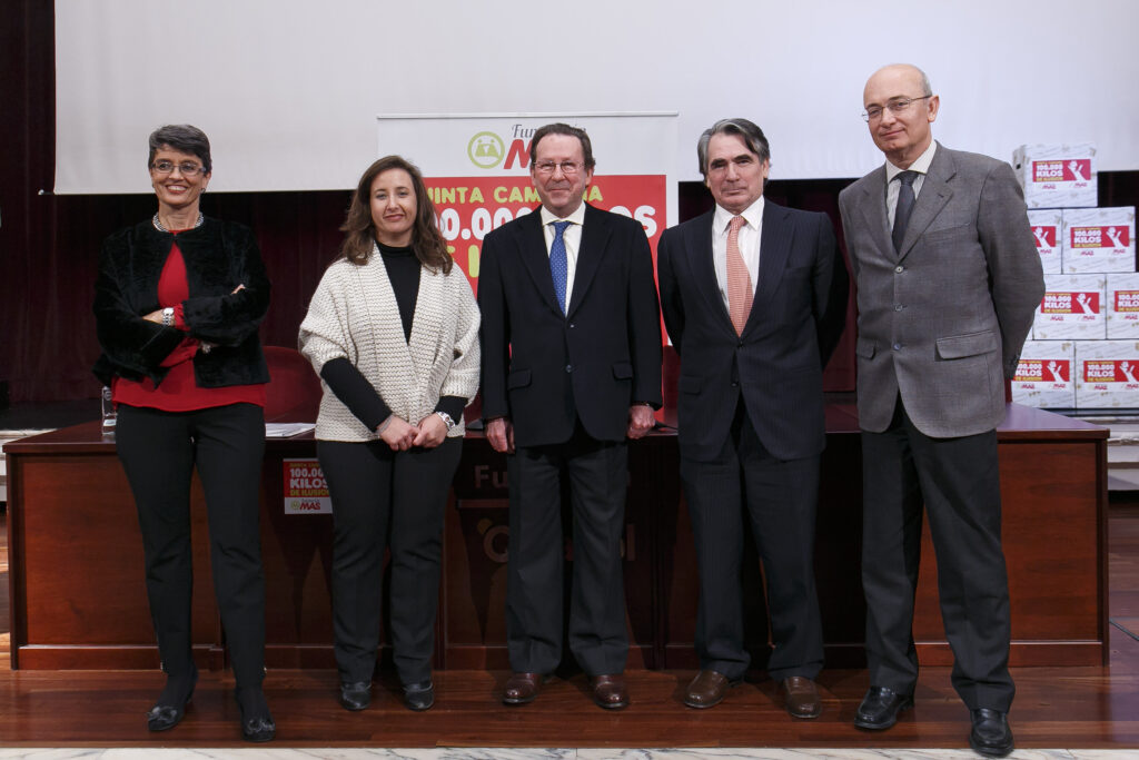 Inicio de la V campaña '100.000 kilos de ilusión' de la Fundación MAS