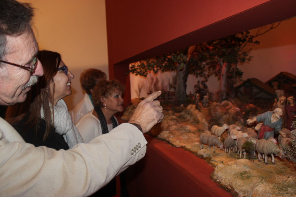 La Fundación Cajasol inicia la Navidad en Huelva con la inauguración del Belén en el espacio cultural Plus Ultra