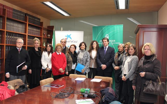 Fundación Cajasol, Caixa y Junta de Andalucía impulsan once proyectos sociales gaditanos