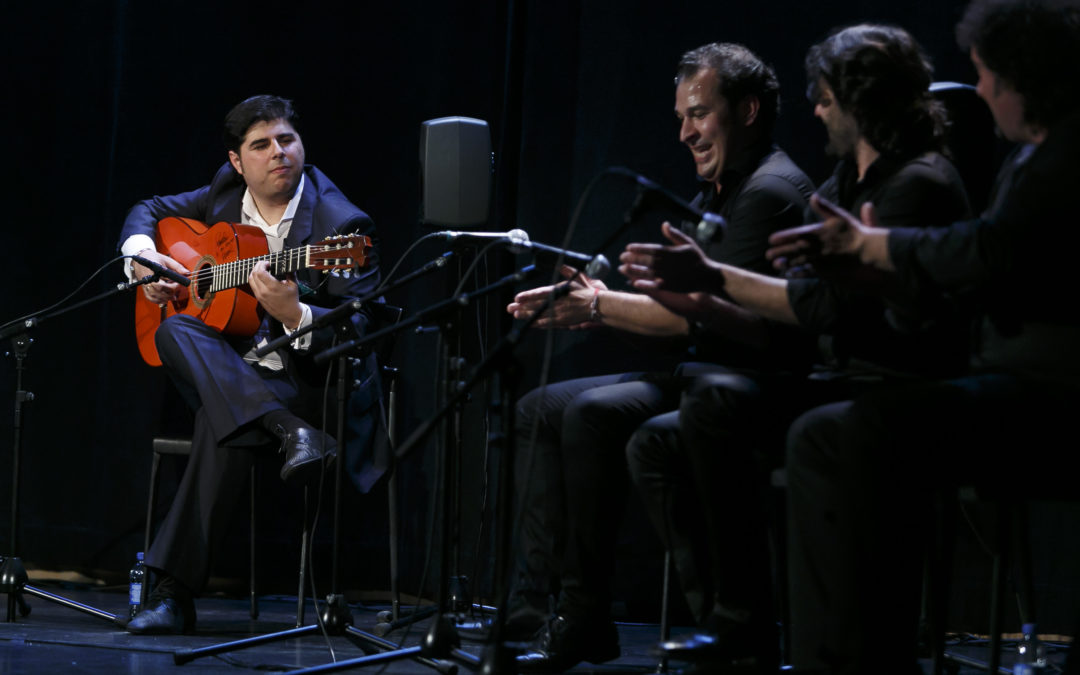 Éxito de Manuel Valencia en los Jueves Flamencos de la Fundación Cajasol