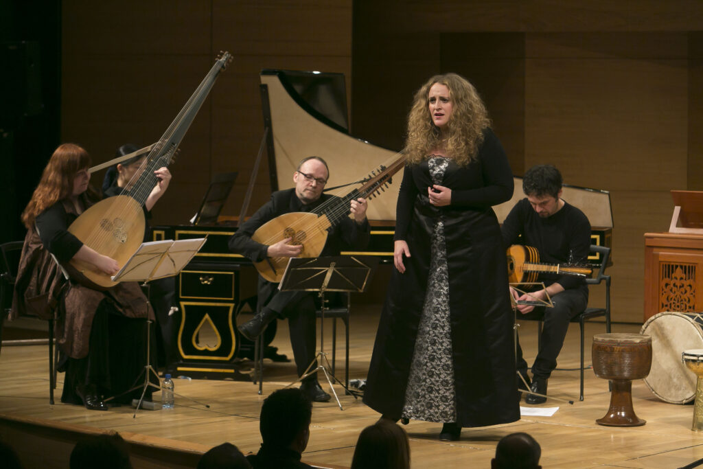 La XXX edición del Festival de Música Antigua arranca con L'Arpeggita' y Chistina Pluhar en el Centro Cultural Cajasol