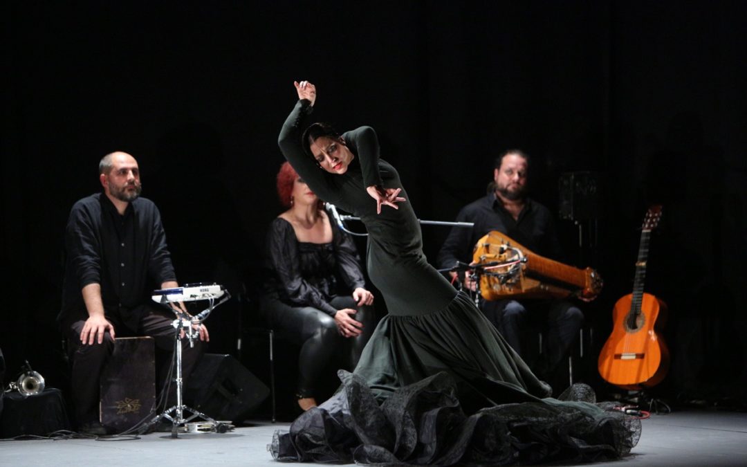'La Choni' y su Reencuentro cautivan al público en los 'Jueves Flamencos' de la Fundación Cajasol