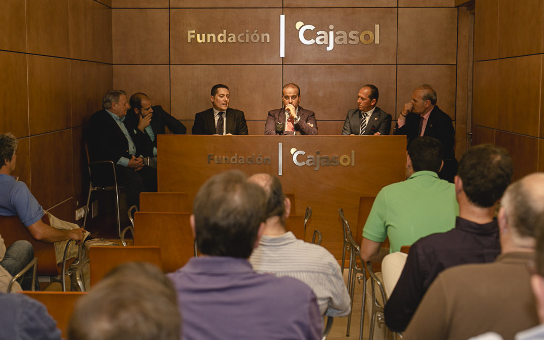 Tertulia cofrade ‘Último Tramo’ en la sede gaditana de la Fundación Cajasol