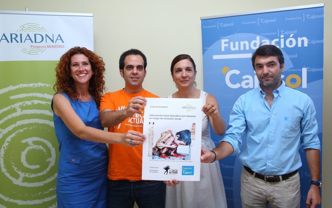 La Fundación Cajasol apoya el taller para voluntarios que trabajan con menores en riesgo de exclusión social