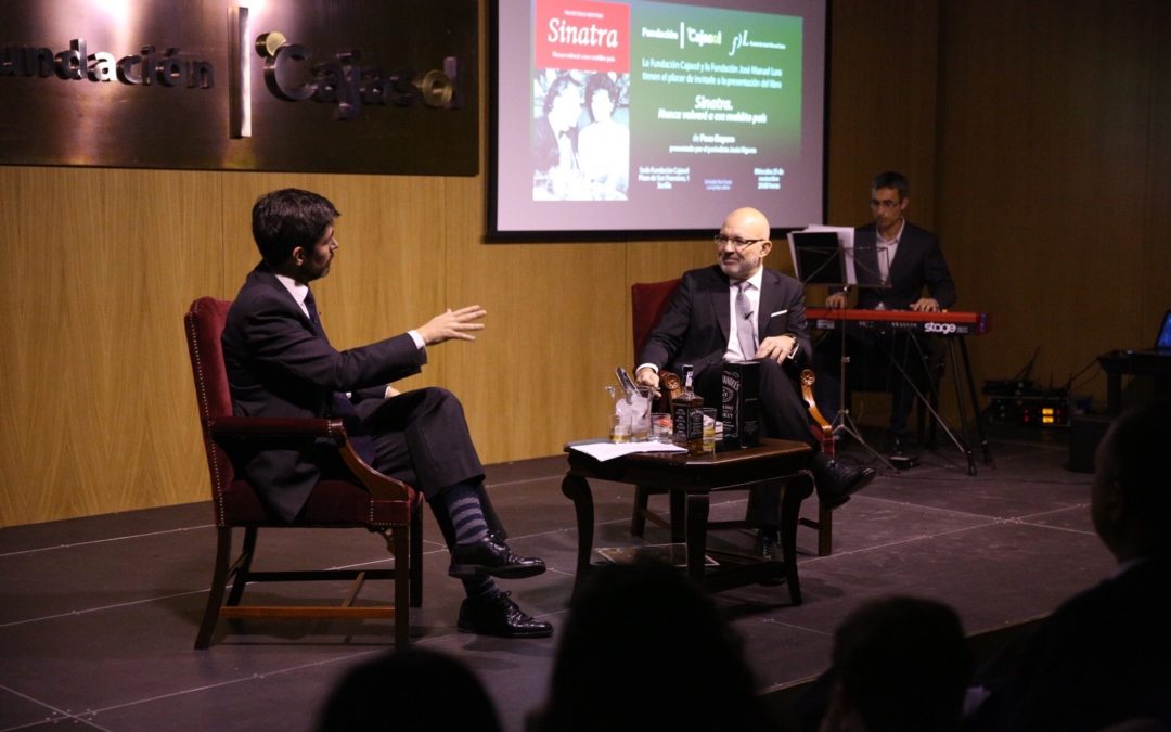 Presentación del libro ‘Sinatra. Nunca volveré a ese maldito país’, de Paco Reyero, en la Fundación Cajasol