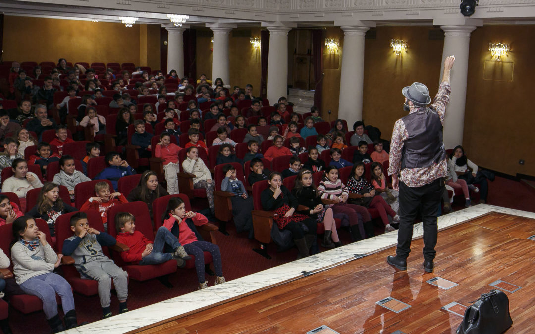 El programa educativo de la Fundación Cajasol sigue su curso acercando la tradición oral andaluza a los escolares