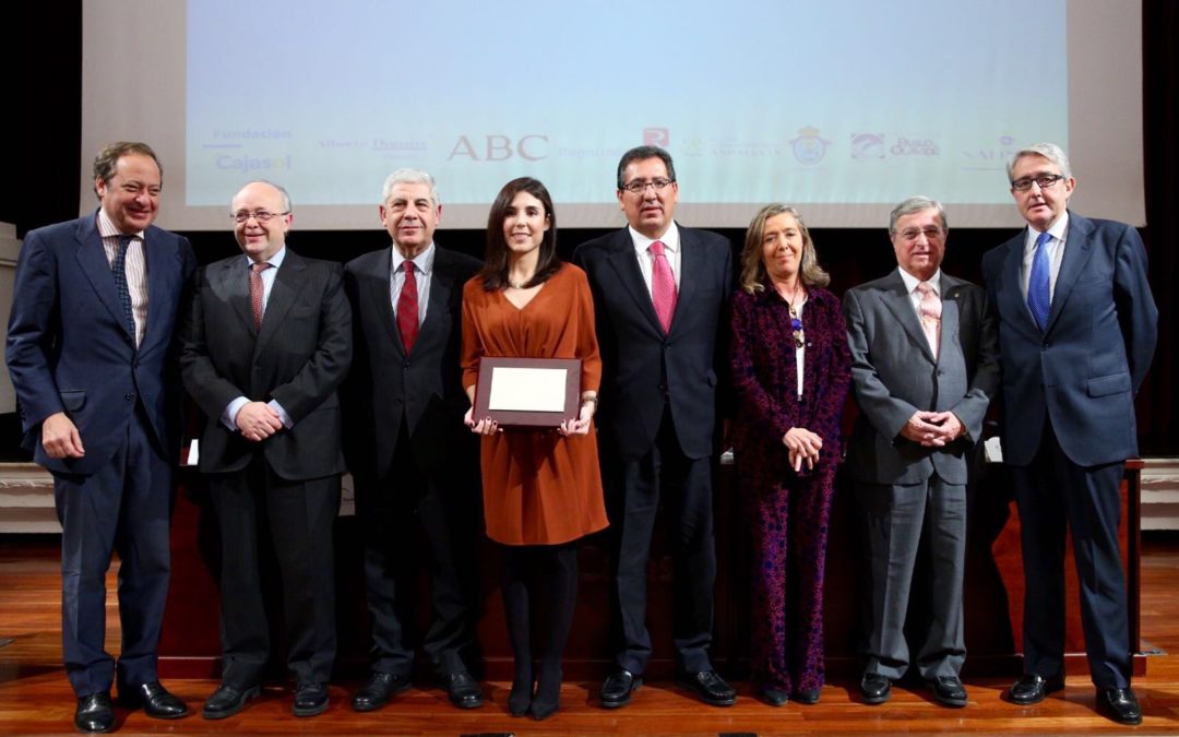 Rocío Camacho recibe el XII Premio Santiago Gutiérrez Anaya en la Fundación Cajasol