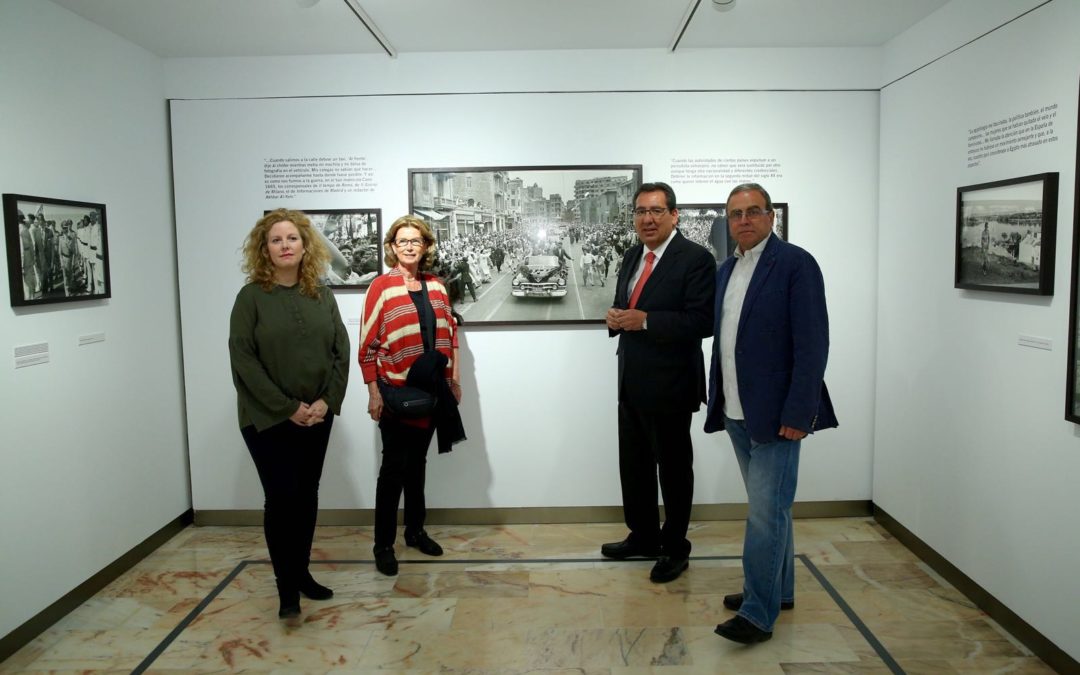 La Fundación Cajasol inaugura la nueva exposición que rinde homenaje al fotoperiodista Enrique Meneses