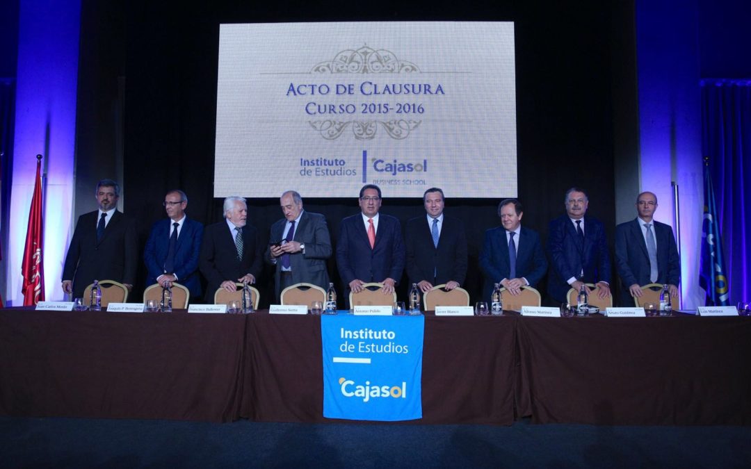 El Instituto de Estudios Cajasol celebra el Acto de Clausura del Curso Académico 2015/2016