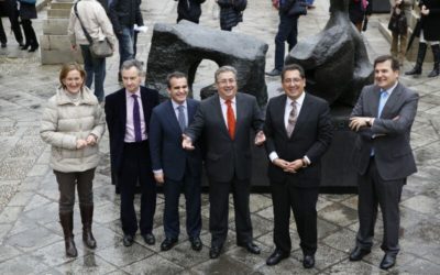 La exposición con esculturas de Henry Moore podrá visitarse en la plaza del Triunfo hasta el 12 de marzo