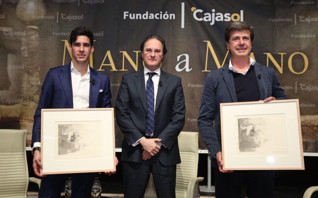 Alberto López Simón y Cayetano Martínez de Irujo hablan de toros y deporte en el 41º Mano a Mano de la Fundación Cajasol