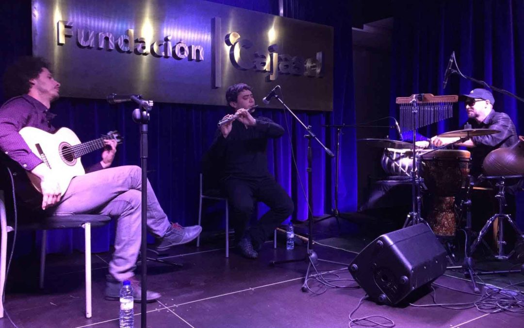 Soniloquio lleva su fusión de músicas del mundo al escenario de ‘Los Jueves en la Cuarta’ de la Fundación Cajasol en Huelva