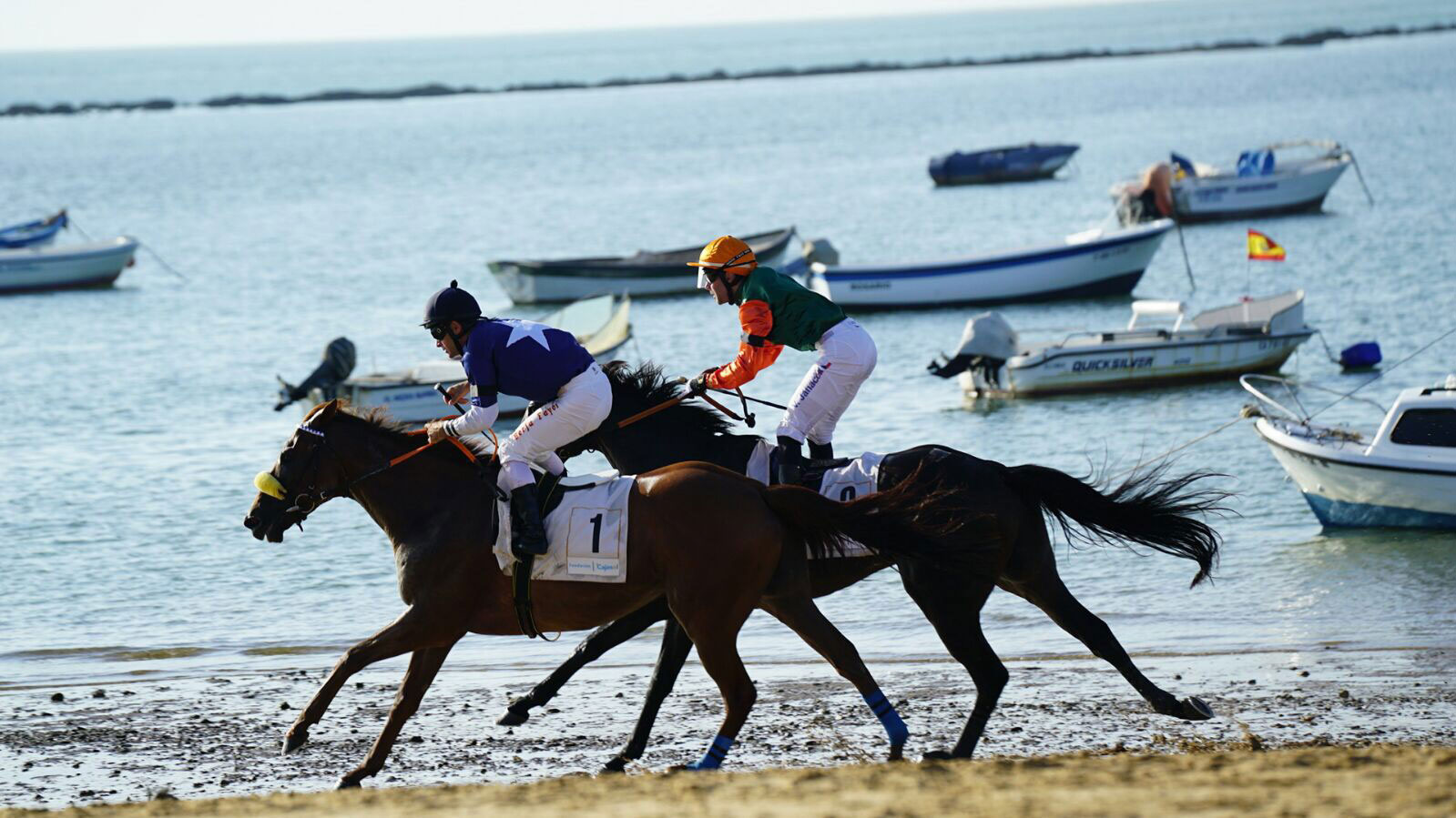 Borja Fayos, en primera posición del Premio Fundación Cajasol en Carreras de Caballos de Sanlúcar 2017