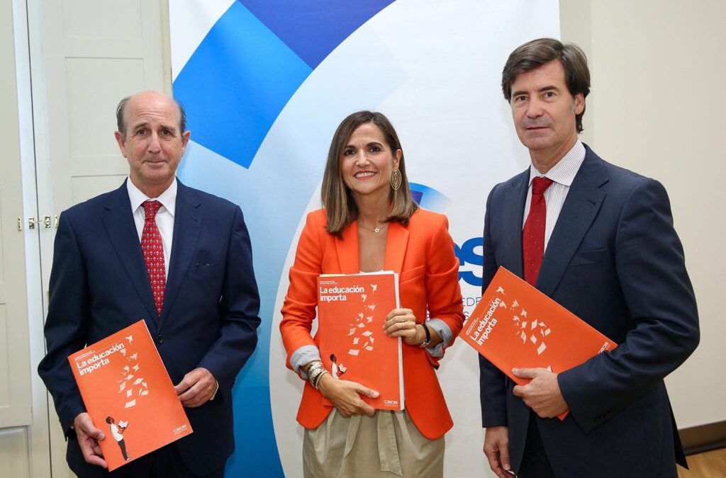 Presentación del Libro Blanco ‘La Educación importa’, elaborado por la CEOE, en la Fundación Cajasol