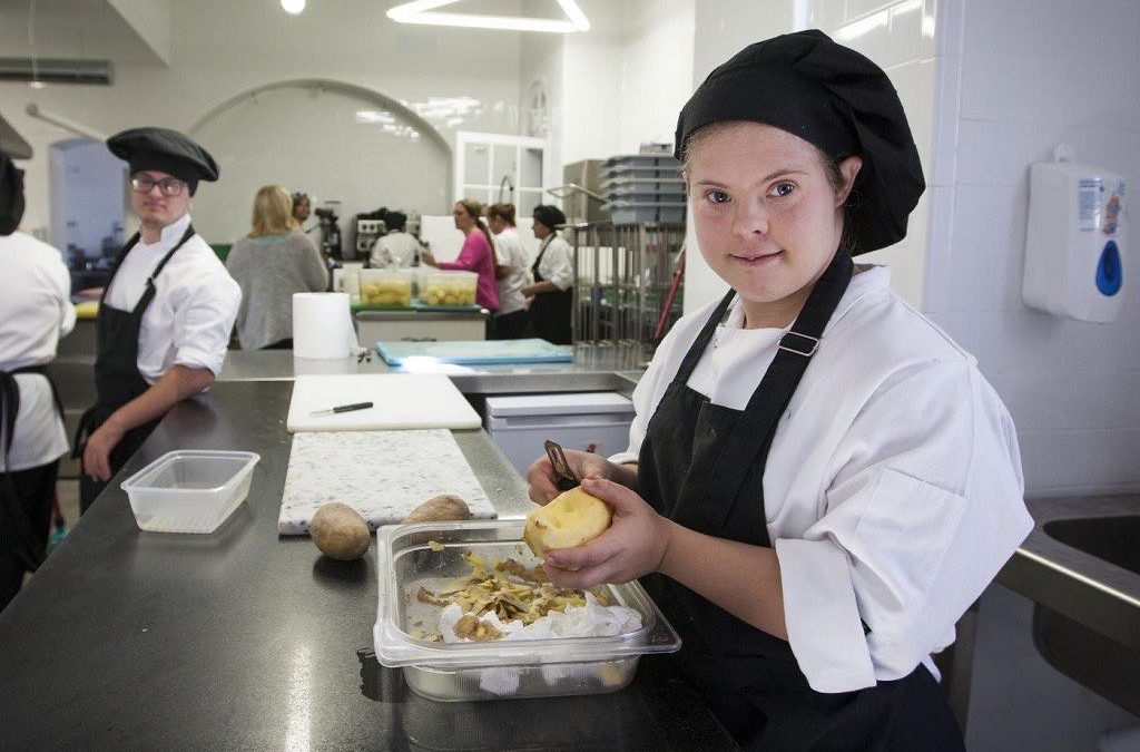 Preparados para la inauguración del Restaurante Universo Santi en Jerez