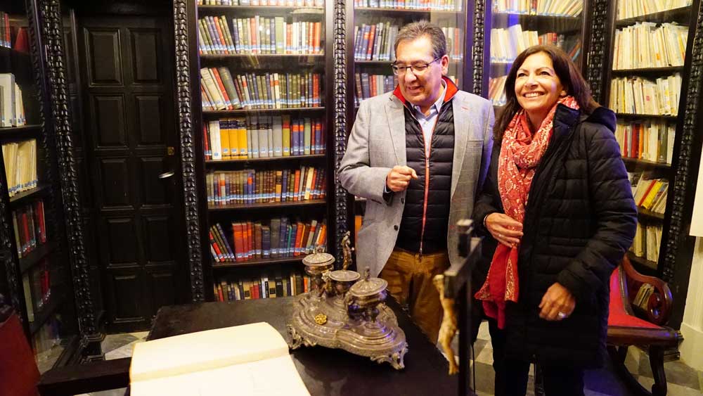 Visita de Anne Hidalgo, alcaldesa de París, a la sede de la Fundación Cajasol en Cádiz