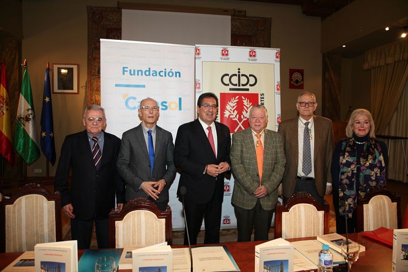 Firma de convenio entre la Real Academia de Córdoba y la Fundación Cajasol