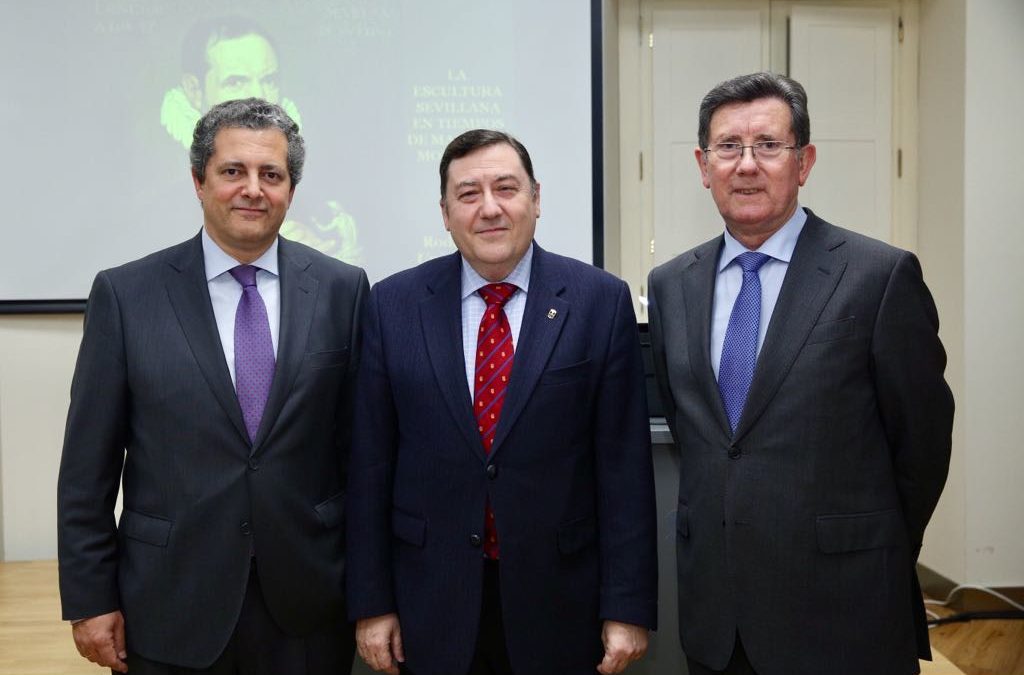 José Roda Peña, antes de comenzar su ponencia en la Fundación Cajasol