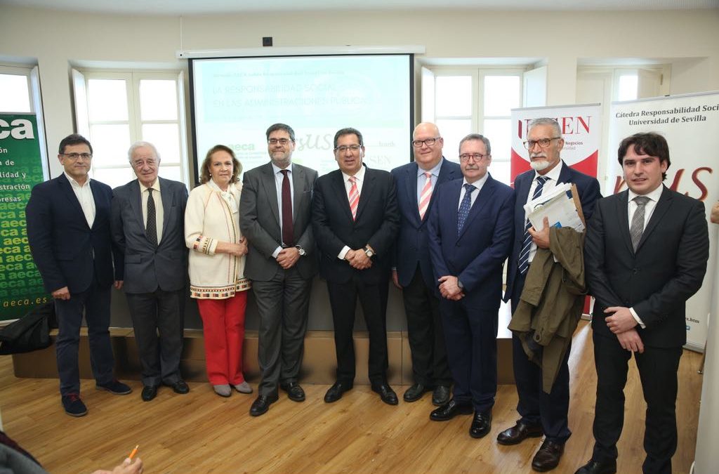 Antonio Pulido, entre las personalidades que inauguraron la jornada en la Fundación Cajasol