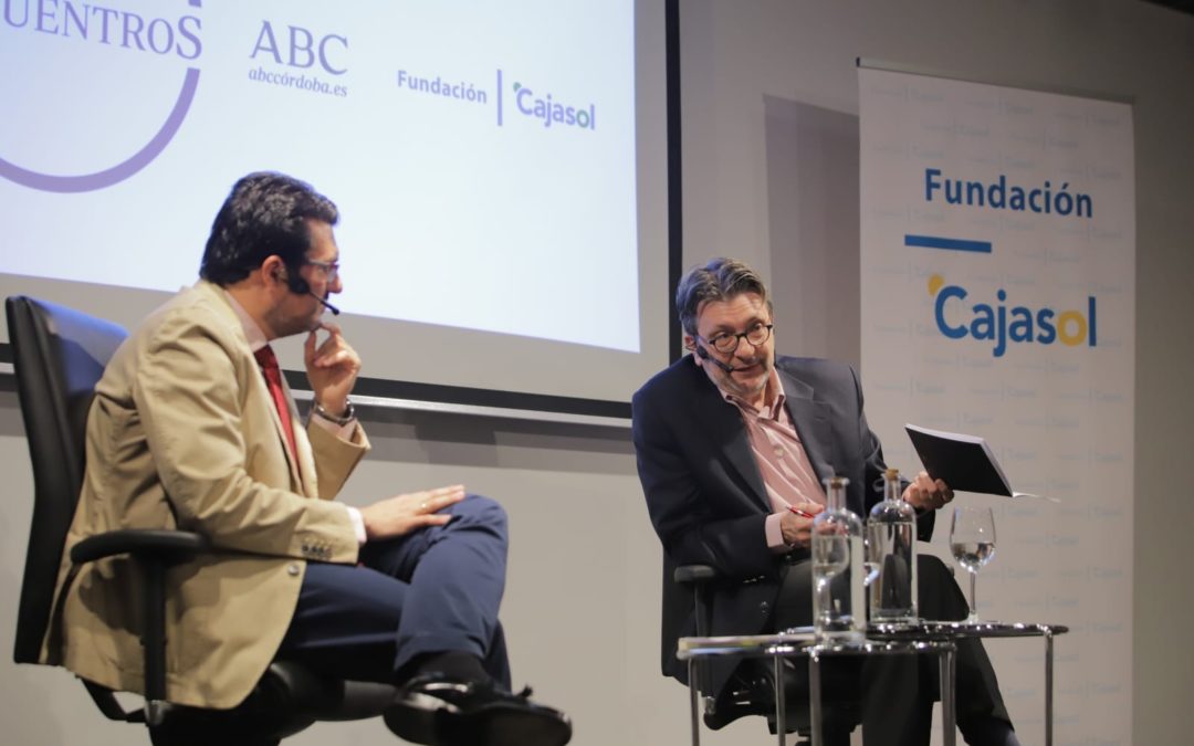 Ignacio Camacho, durante su intervención en los Encuentros ABC desde Fundación Cajasol Córdoba