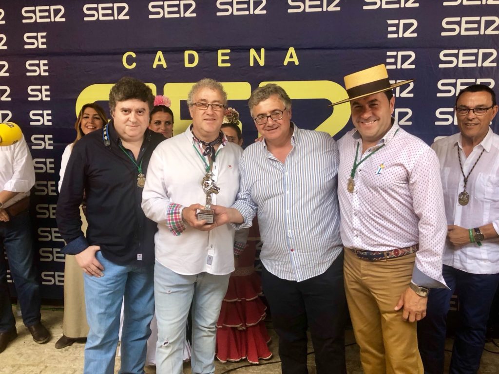 Grupo Onuba recibe Premio Tamborilero 2018 de manos de Antonio Yélamo