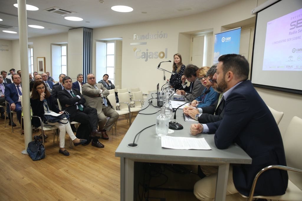 Meso redonda con expertos en economía circular desde la Fundación Cajasol