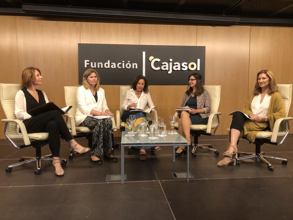 Mesa redonda en la jornada 'Mujer, empleo y diversidad'