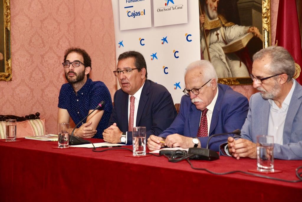 Antonio Pulido, durante su intervención ante los medios en la presentación del proyecto 'Igualando al Sur' en el Ayuntamiento de Sevilla