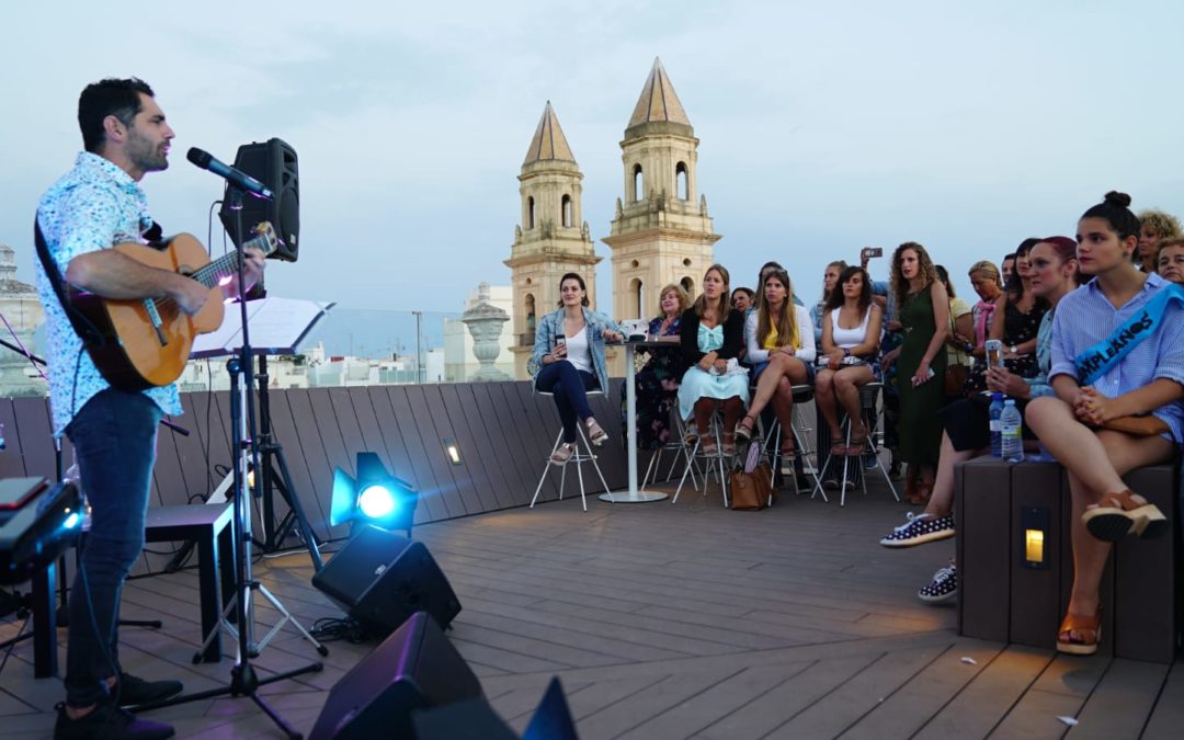 Los jueves y viernes del mes de julio tienes una cita con las ‘Noches en la Azotea’ de la Fundación Cajasol en Cádiz