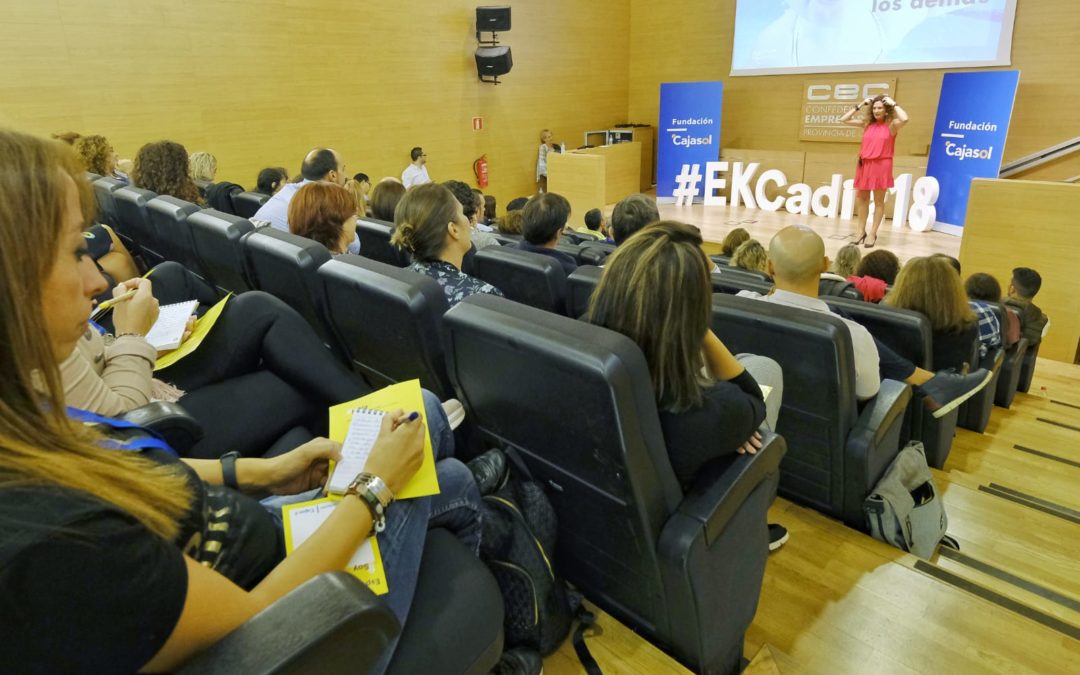 Elena Arnáiz durante su intervención en el Espacio Knowmads 2018 en Cádiz