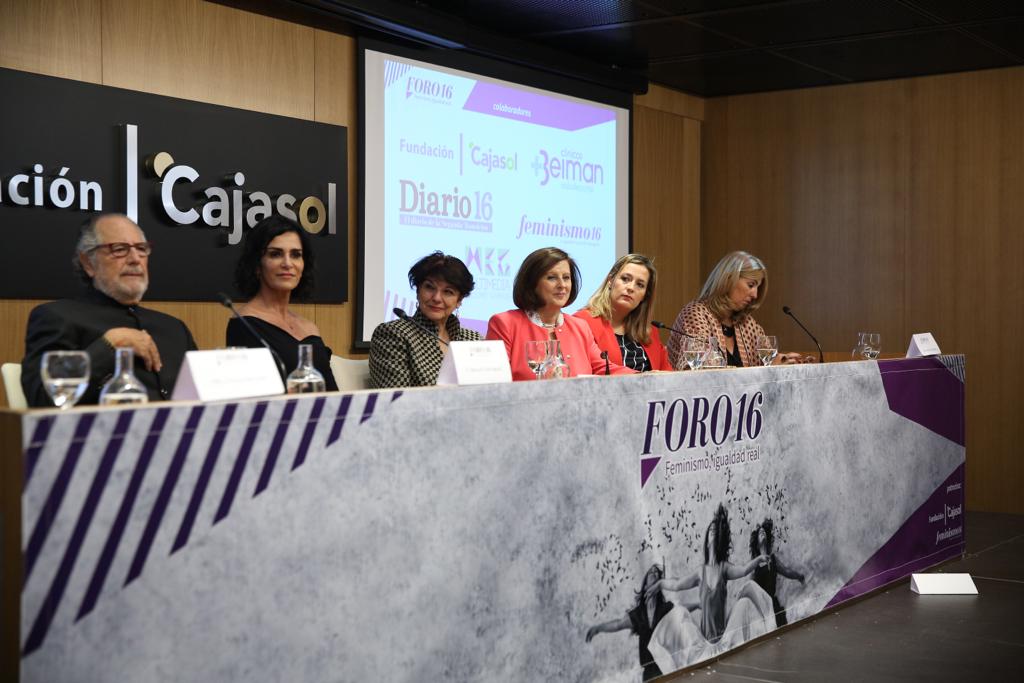 Inauguración 'Foro 16. Feminismo e igualdad real' en la Fundación Cajasol