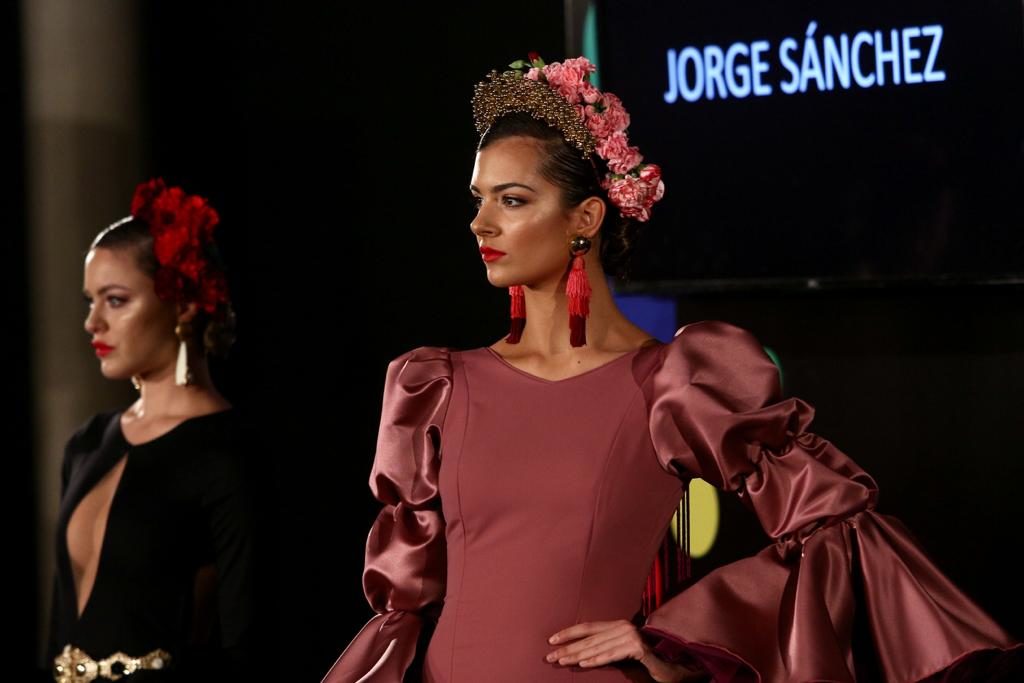 Desfile de Jorge Sánchez con su colección 'Raíces' en Emprende Lunares 2019