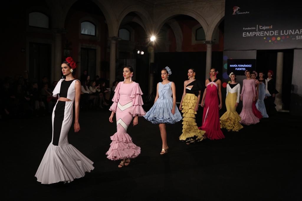 Desfile de María Fernández Fuentes con su colección 'Tic-Tac' en Emprende Lunares 2019